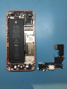 iPhoneSEライトニング交換0115