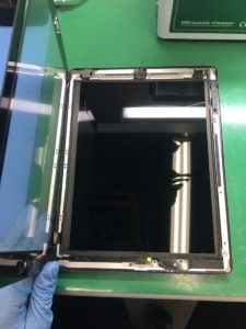 iPad4ガラス割れ修理0216,2