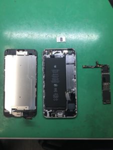 iPhone6Plus水没修理（2）